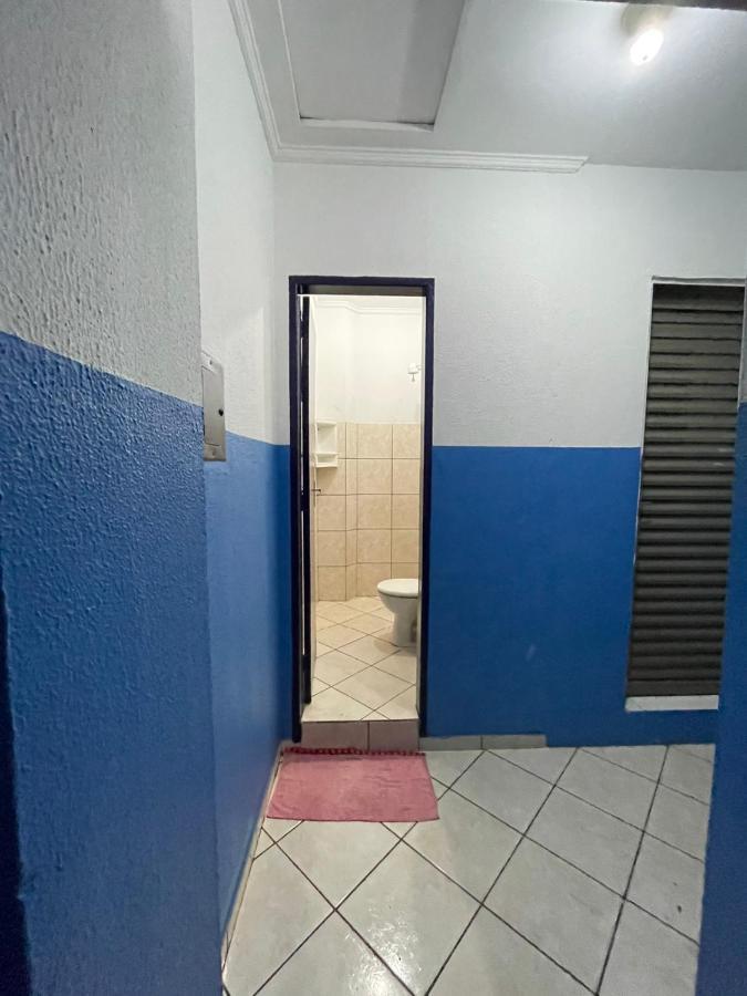 Portaria E Circulacao De Hospedes So Ate 23 Horas - Reabre As 5 Horas - Compartilhado Tompell Hostel Ponta Porã Exteriör bild