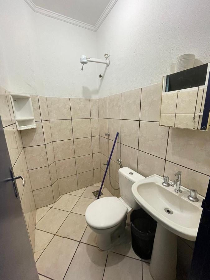 Portaria E Circulacao De Hospedes So Ate 23 Horas - Reabre As 5 Horas - Compartilhado Tompell Hostel Ponta Porã Exteriör bild